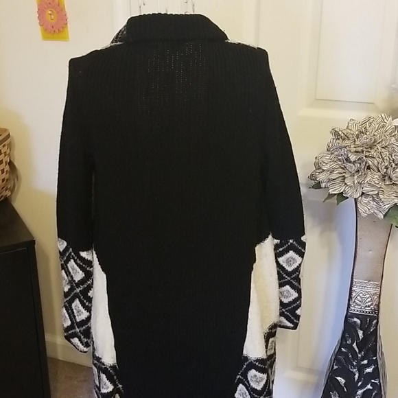 Absolutely fabulous Vince long sweater - Picture 6 of 9